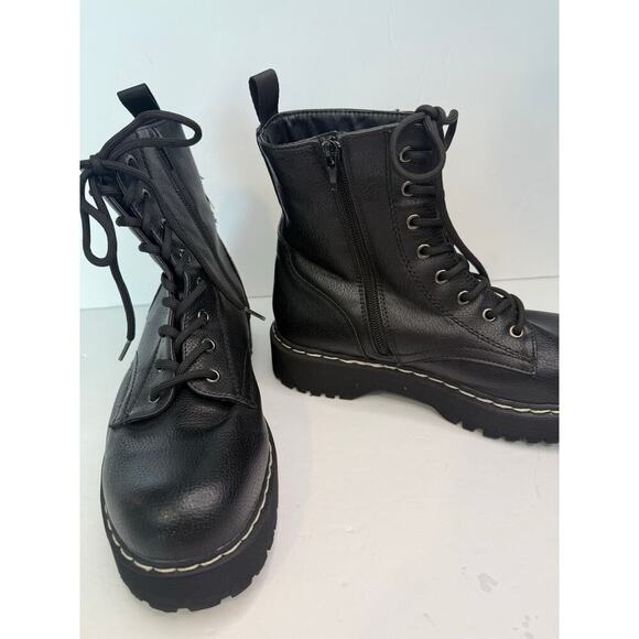 Unionbay Women’s Combat Size 8 Chunky Side Zip Boot Grunge Goth Look - Picture 7 of 7